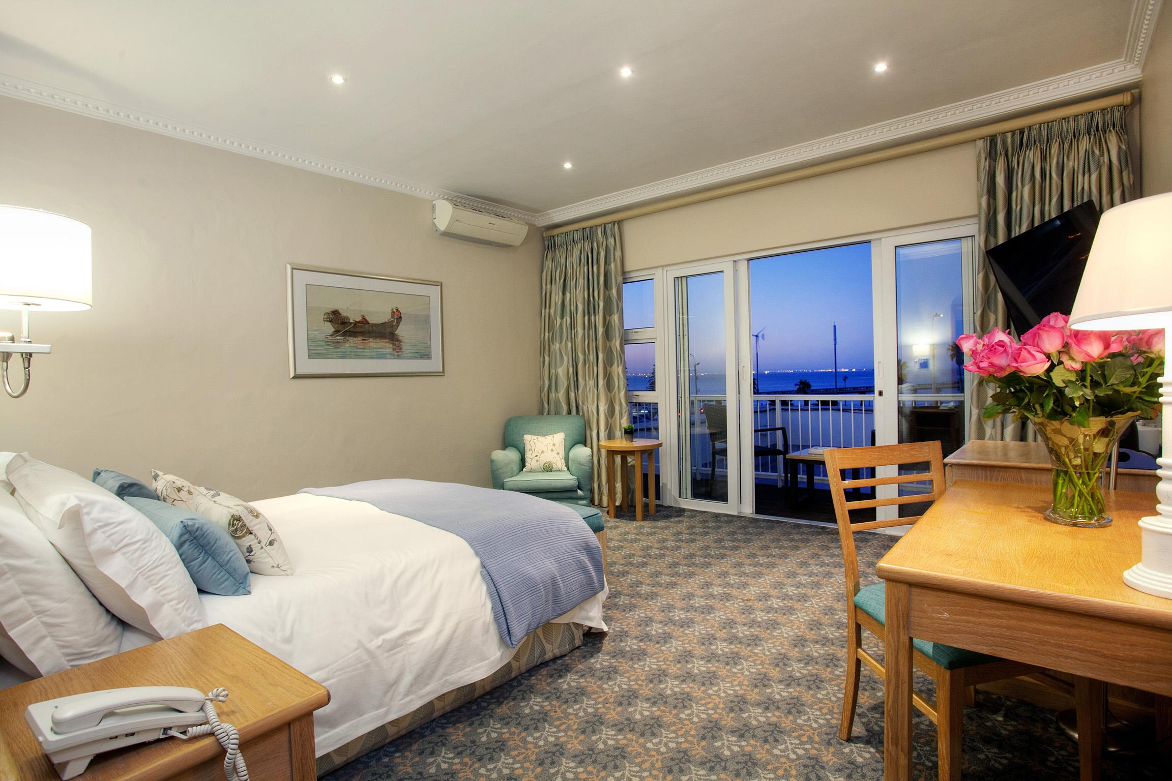 The Beach Hotel Порт-Элизабет Экстерьер фото