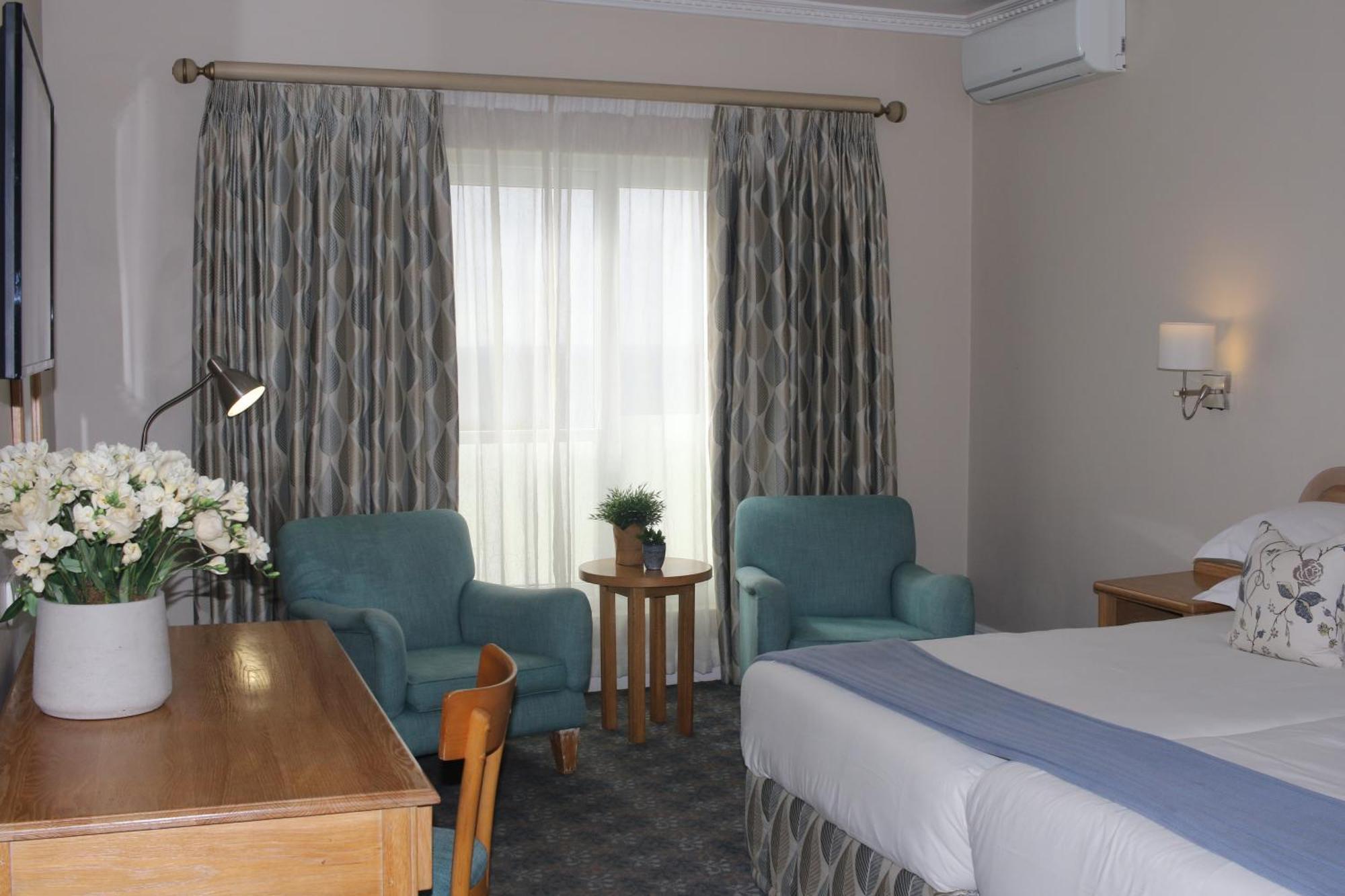 The Beach Hotel Порт-Элизабет Экстерьер фото